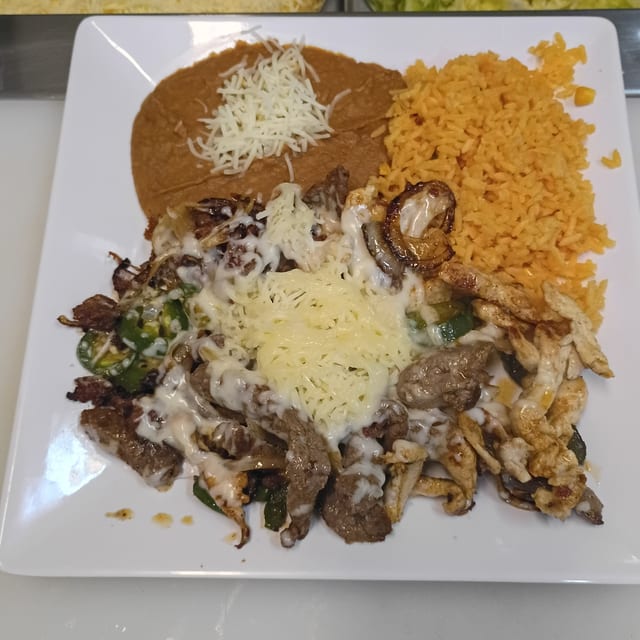 Cazuela Picante Platter.